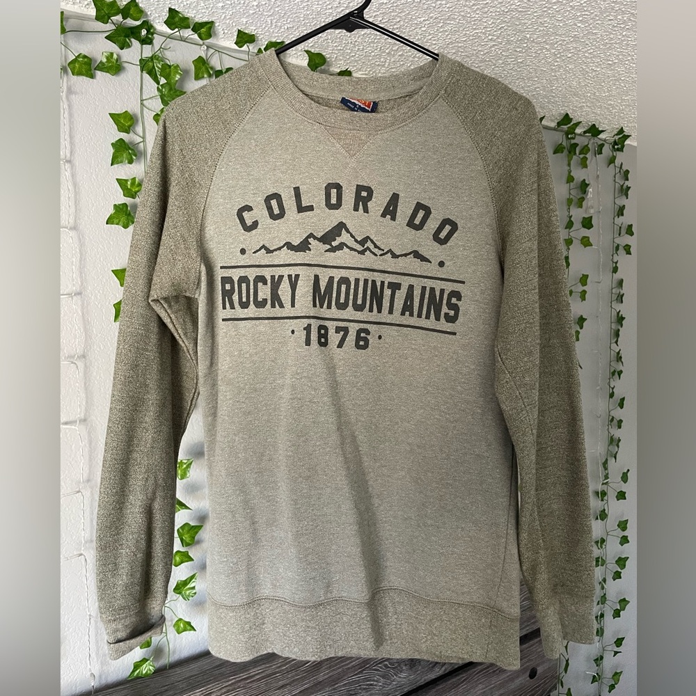Men’s Colorado Rocky Mountains sweater